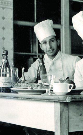 Historic picture of the Morosani chefs in Davos