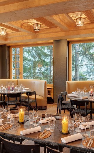 Pöstli Grill Prepared dinner table at the "Pöstli Grill" in Davos