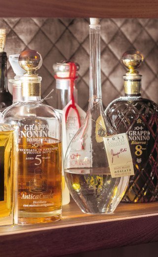 Spirituosen in der Bolero Bar in Davos