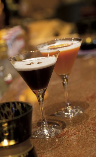 Longdrinks in der Bolero Bar des Morosani Hotels