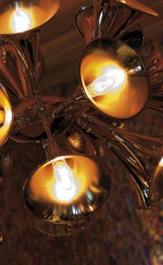 Stylish overhead light at the "Pöstli Lounge" in Davos