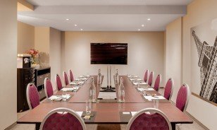 Meeting location "Boardroom" at the Morosani "Schweizerhof" Davos