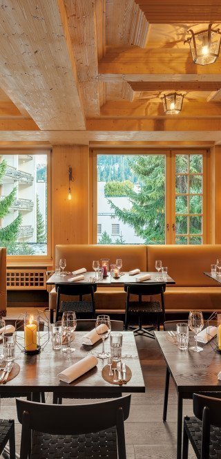 Davoserstube Prepared tables in the "Davoserstube" of the Morosani Hotel