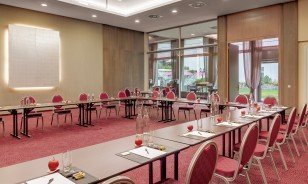 Conference at the Gardenhall in Davos