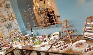 Buffet at the Veranda of the Morosani "Schweizerhof" in Davos