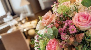 Blumendekoration im Morosani Hotel in Davos