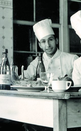 Historisches Bild der damaligen Köche des Morosani Hotels in Davos