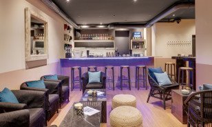 Pop-up-Shot-Bar im Morosani Hotel