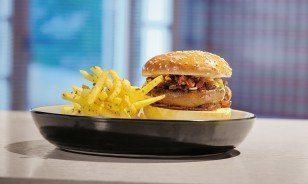 Pöstli Corner Burger und Pommes