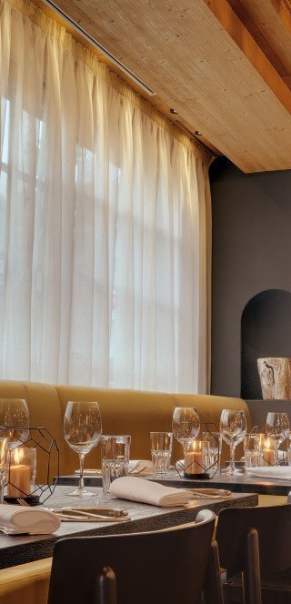 Pöstli Grill Tische im Pöstli Grill Restaurant in Davos