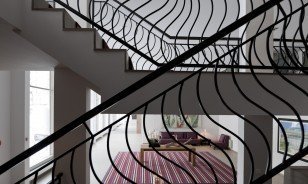 The front office of the Morosani "Schweizerhof" in Davos