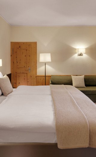 Helles Doppelzimmer in der Villa des Morosani "Schweizerhof"